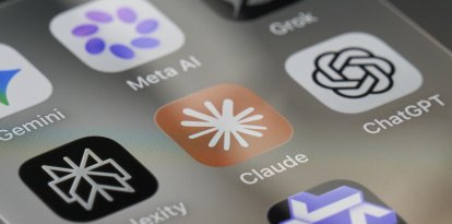 Aplicaciones de IA en un teléfono inteligente (imagen referencial).