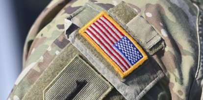 Bandera de Estados Unidos en un uniforme militar/ Frank Hoermann / SVEN SIMON