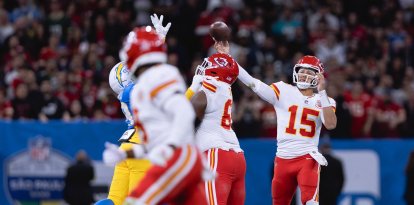 Patrick Mahomes, de los Kansas City Chiefs, durante un partido contra los Los Angeles Chargers en el estadio Arena Corinthians, en São Paulo (Brasil), correspondiente a la primera jornada de la NFL 2025.