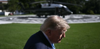 Donald Trump declarando a la prensa desde la Casa Blanca, este 5 de octubre.