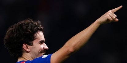 Vitinha celebra tras anotar el tercer gol del Paris Saint Germain.