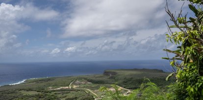 Una vista general desde el Acantilado del Suicidio en Saipán, Islas Marianas del Norte.