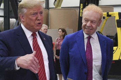 El multimillonario Anthony Pratt con el presidente Donald Trump