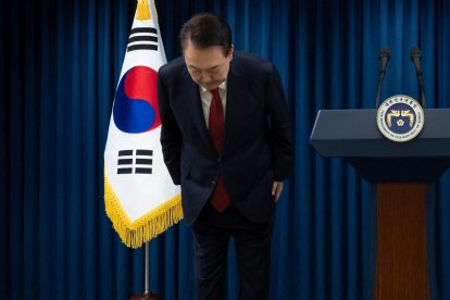 Yoon Suk Yeol se inclina ante las cámaras y pide disculpas en un mensaje a la nación