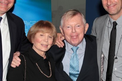 Charles Dolan, con su esposa en 2011

-PICTURED: Jonathan Sehring, Charles Dolan, Helen Dolan and Josh Sapan
-PHOTO by: Dave Allocca/Startraksphoto.com
-File: DA6099870
-Location: MoMA

Startraks Photo New York, NY For licensing please call 212-414-9464 or email sales@startraksphoto.com