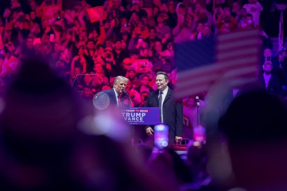 Donald Trump y Elon Musk durante un mitin de campaña.