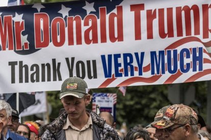 Pancarta de apoyo a Trump