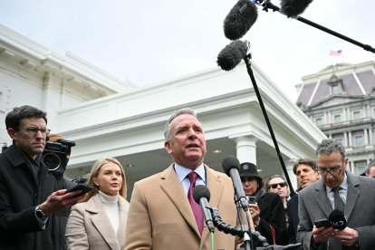 El enviado especial Steve Witkoff frente a la Casa Blanca