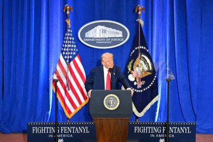 Donald Trump habla en el Departamento de Justicia en Washington, D.C.