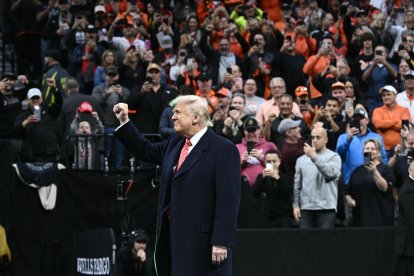 Trump ingresando al Wells Fargo Center / Brendan Smialowski