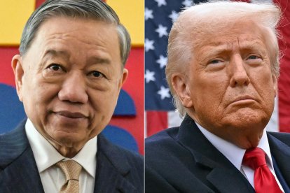 (COMBO) Esta combinación de imágenes creada el 04 de abril de 2025 muestra, de izquierda a derecha, a To Lam, secretario general del Partido Comunista de Vietnam, en Yakarta el 10 de marzo de 2025, y al presidente estadounidense, Donald Trump, tras firmar una orden ejecutiva sobre aranceles recíprocos en la Casa Blanca en Washington, DC, el 2 de abril de 2025. Trump dijo que el máximo líder de Vietnam le dijo en una llamada "muy productiva" el 4 de abril de 2025 que quería llegar a un acuerdo sobre aranceles, después de que la nación del sudeste asiático se viera afectada por enormes gravámenes. Vietnam, una potencia manufacturera que el año pasado tenía a Estados Unidos como su mayor mercado, fue golpeado con un arancel del 46%. (Foto de BAY ISMOYO y SAUL LOEB / AFP)