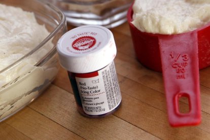 Colorante rojo para comida.