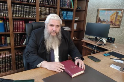 El rabino ucraniano Moshe Azman