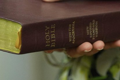 Una Biblia
