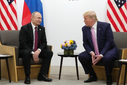 Vladímir Putin y Donald Trump, durante una cumbre en 2019. Imagen de archivo