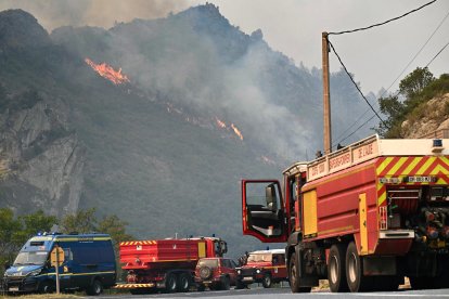 Bomberos franceses en el suroeste de Francia
