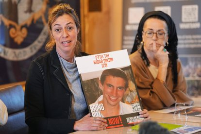 Ayelet Kaufman (left), sister of Hadar Goldin