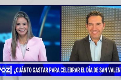 El asesor financiero Andrés Gutiérrez habla con Karina Yapor