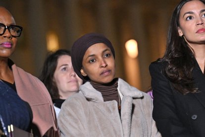 Las representantes demócratas Cori Bush, Ayanna Pressley, Ilhan Omar y Alexandria Ocasio-Cortez.
