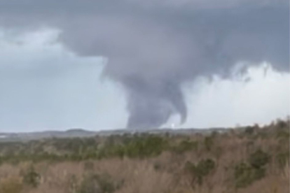 Imagen referencial de un tornado.