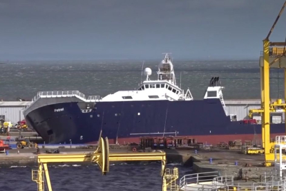 Un buque propiedad de Paul Allen, cofundador de Microsoft, volcó en Edimburgo (Escocia) debido a los fuertes vientos. 25 personas resultaron heridas.