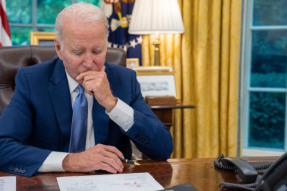 Joe Biden en actitud pensativa.