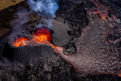 Imagen de archivo del volcán Fagradaslfjall. Este volcán provocó, junto a 1.000 terremotos, que Islandia declarase el estado de emergencia.