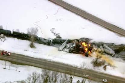 Imagen del tren descarrilado en Minnesota.