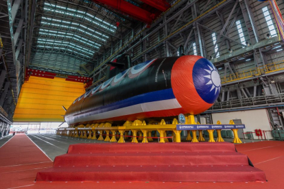 El primer submarino taiwanés de la clase Hai Kun.