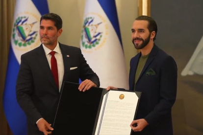 Nayib Bukele y Eduardo Verastegui