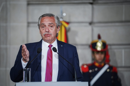 El presidente argentino Alberto Fernández en una conferencia de prensa