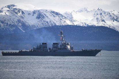 Buque de la Armada en Alaska.