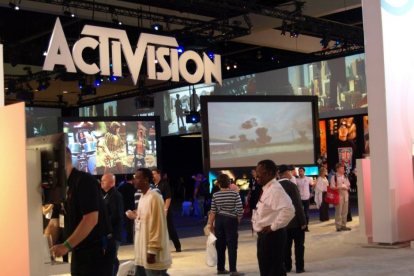 Stand de la compañía de videojuegos Activision durante el E3 2009, celebrado en el Convention Center de Los Angeles durante el año 2009.