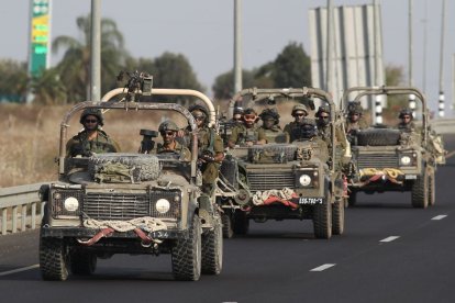 Soldados israelíes patrullan la frontera con Gaza el sábado 29 de octubre.