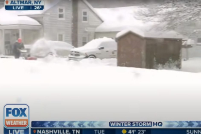 Captura de pantalla de un vídeo de Fox News Weather mostrando las intensas nevadas en el estado de Nueva York.