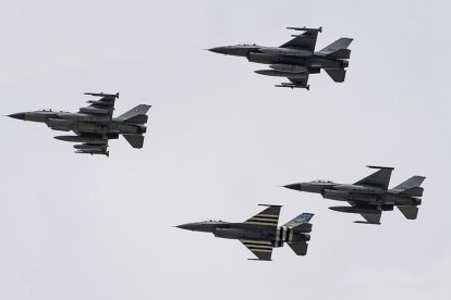 Several F-16 flying.