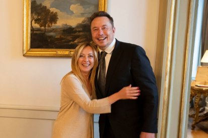 Elon Musk insta a los italianos a tener más hijos para “salvar su cultura” en un evento organizado por Giorgia Meloni