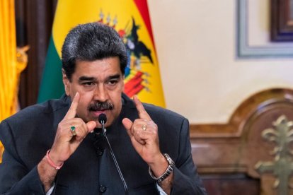 Venezuela: el dictador Maduro ordena una “acción defensiva” en el Atlántico ante la llegada de un buque de guerra británico para resguardar a Guyana