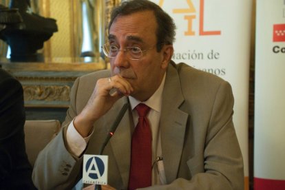 Carlos Alberto Montaner en un evento en Casa de América, Madrid