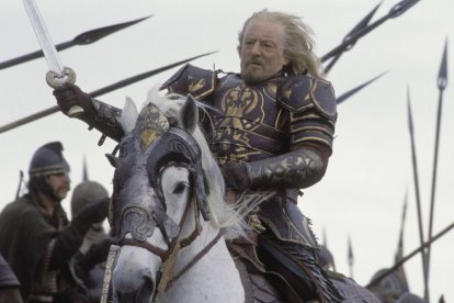 Bernard Hill en el papel de rey Theoden, en el Señor de los ANillos.