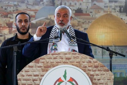 El líder del movimiento palestino Hamás, Ismail Haniyeh, habla en un acto público durante su visita a la ciudad de Saida, en el sur del Líbano.