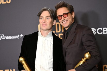 Cillian Murphy y Robert Downey Junior, dos de los galardonados en la 81ª edición de los Globos de Oro por sus interpretaciones en 'Oppenheimer'.