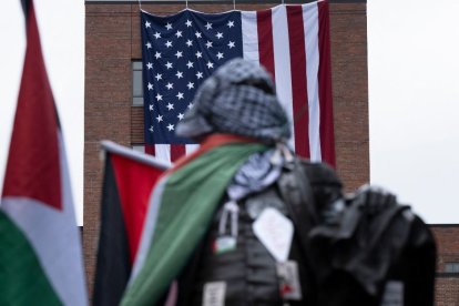 Los antiisraelí pidieron que se usara la "guillotina" contra las autoridades universitarias
