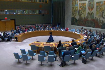 Captura de pantalla de una reunión de la ONU en la que debaten sobre el conflicto entre Israel y Gaza.