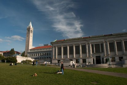 Imagen de archivo del campus de la UC Berkeley, universidad en la que un grupo de padres pagó a una empresa privada para aumentar la seguridad.
