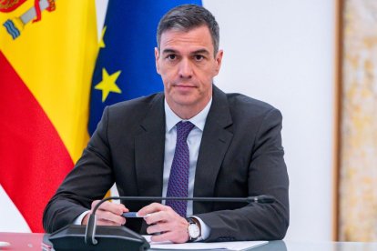 Pedro Sánchez, el presidente del Gobierno de España, dice que está considerando su renuncia tras estallar un escándalo de corrupción que salpica a su esposa