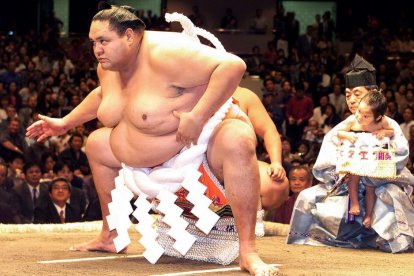 Taro Akebono, luchador de sumo estadounidense.