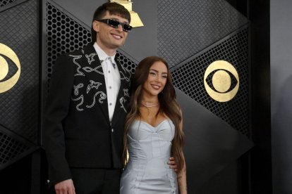 Peso Pluma y Nicki Nicole en la gala de los Grammy