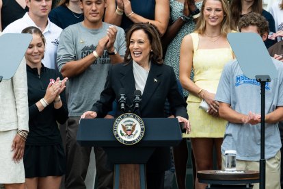 Kamala Harris, durante el acto con los equipos campeones de la NCAA en la Casa Blanca en su primer acto desde la retirada de Joe Biden.