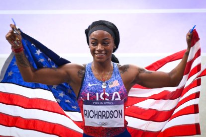 WOMEN S 4 X 100M RELAY FINAL - RICHARDSON Sha carri ( Team USA ) celebrates during the 2024 Athletics Olympics Games at Stade de France on August 09, 2024 in Paris, France. ( Photo by federico pestellini / DPPI / Panoramic ) - - photo :  Federico Pestellini / DPPI / Panoramic / SIPA /295054_0002//Credit:Panoramic/SIPA/2408092031